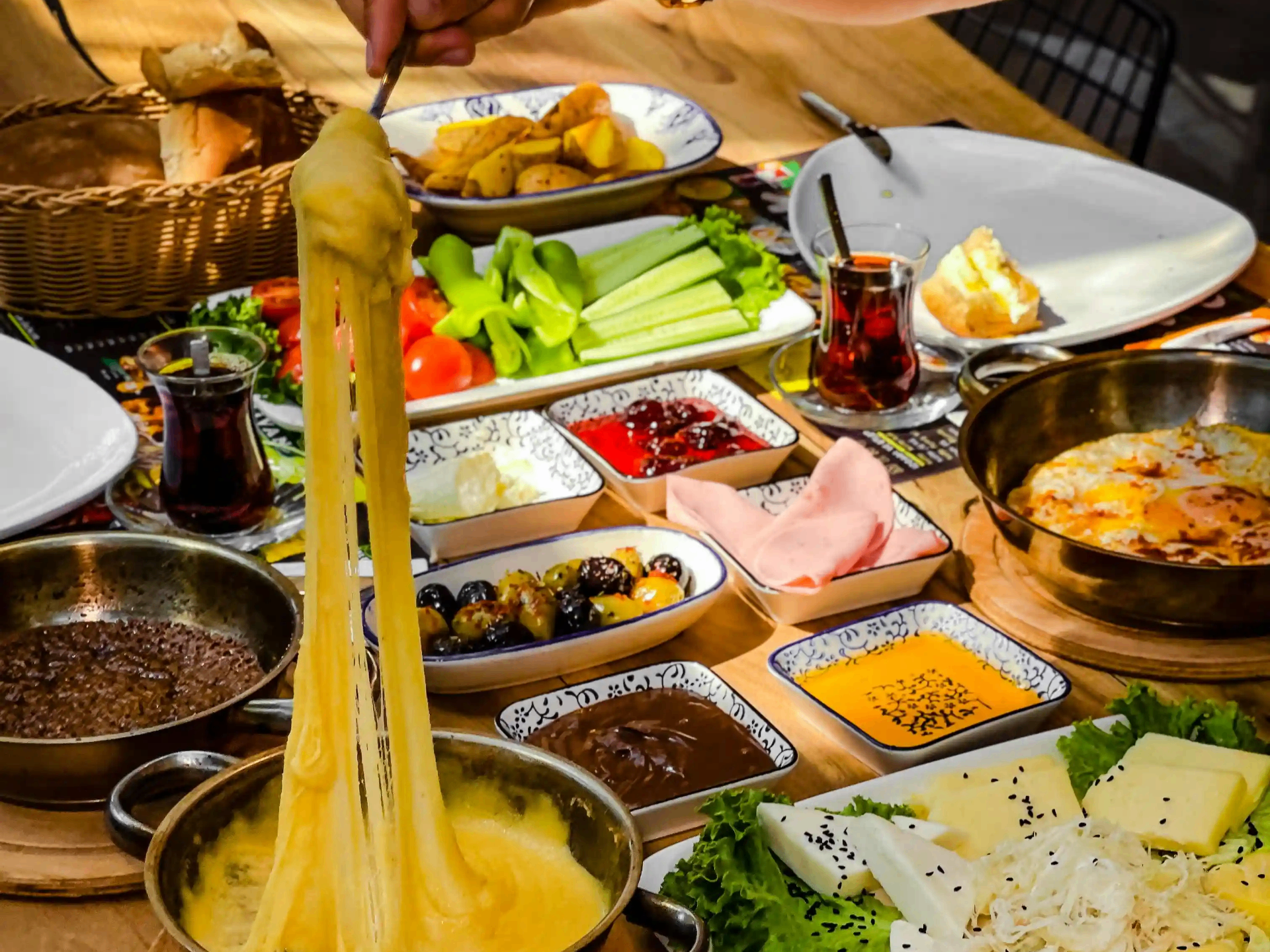 Food & Local Life Journeys in Türkiye